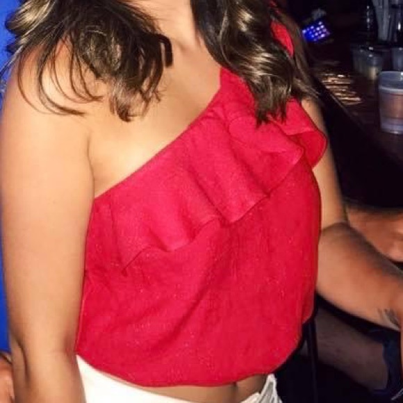 ASTR RUFFLE ONE SHOULDER TOP - Picture 3 of 6